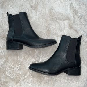 Kenneth Cole Reaction booties